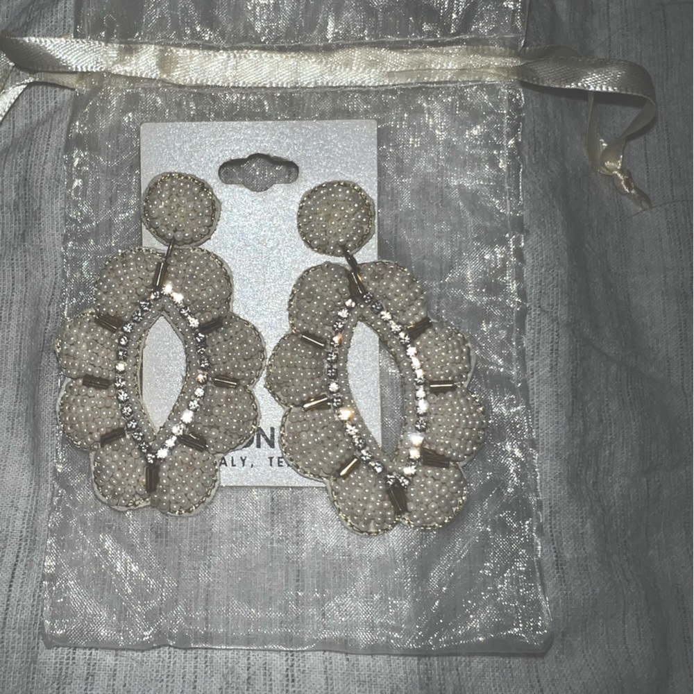 Womens Cream and gold earrings